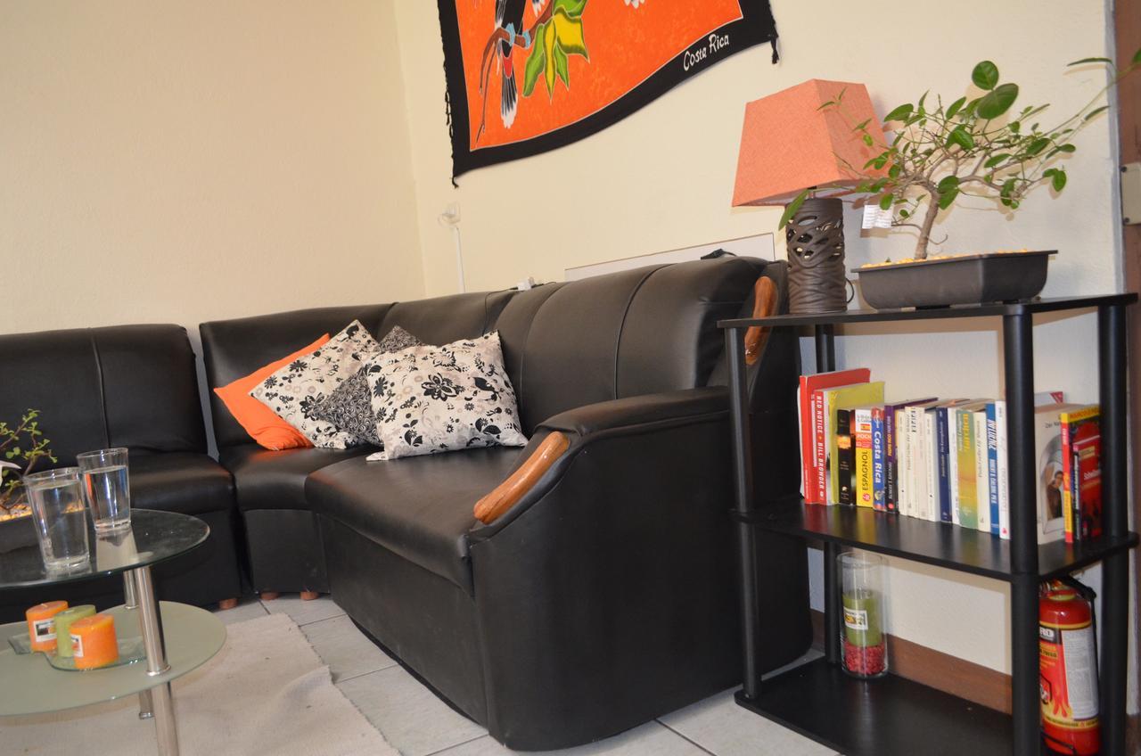 Casa Lapa Homestay Alajuela