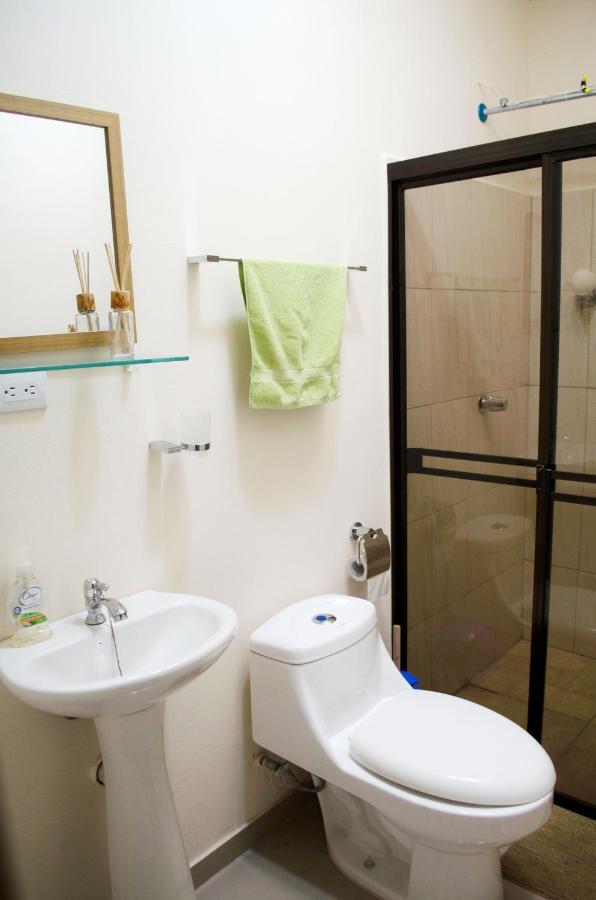 Casa Lapa Homestay Alajuela